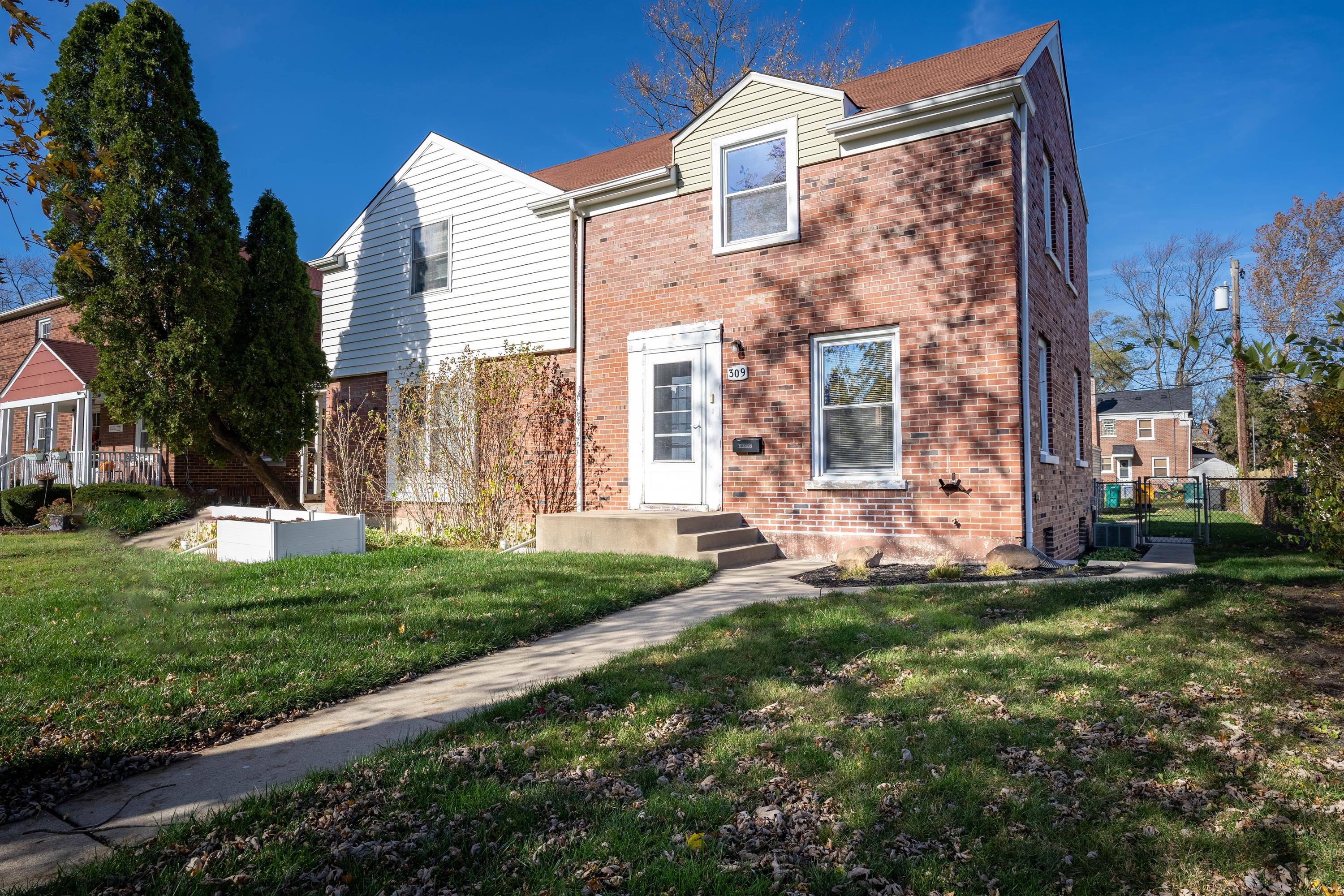 309 Belden Place